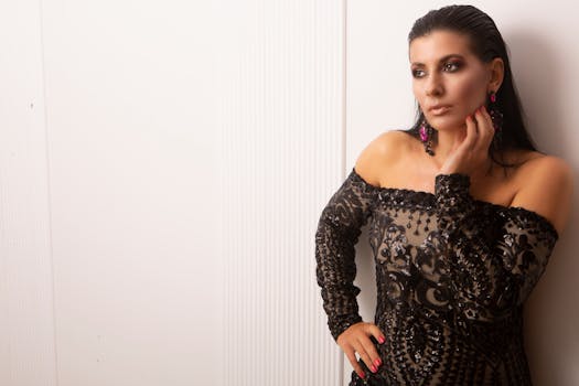 Antické Motivy v Moderní Módě: Od Haute Couture po Denní Nošení